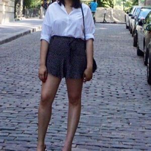 Black and white Zara skort